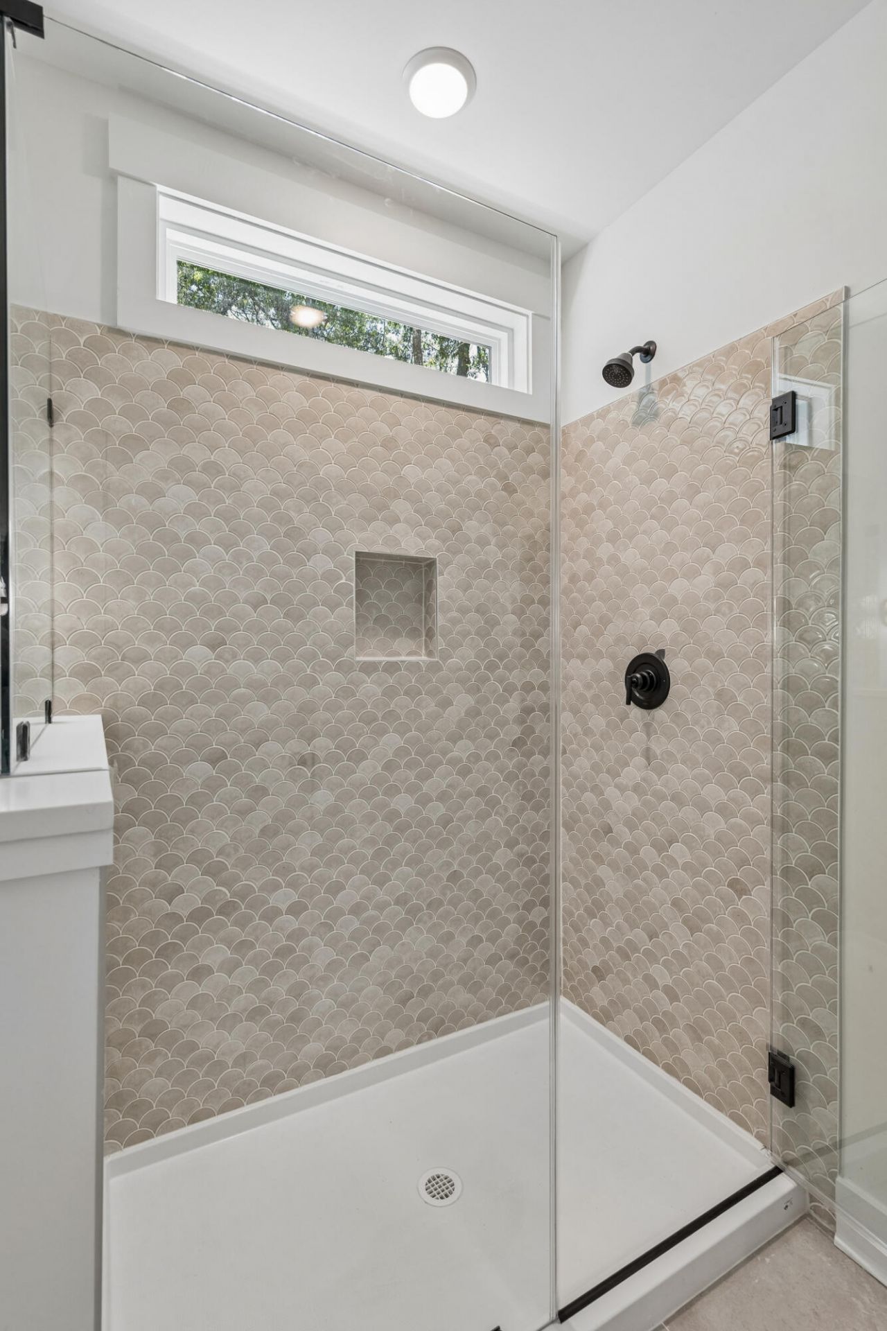 696 Eagle Street Photo 31