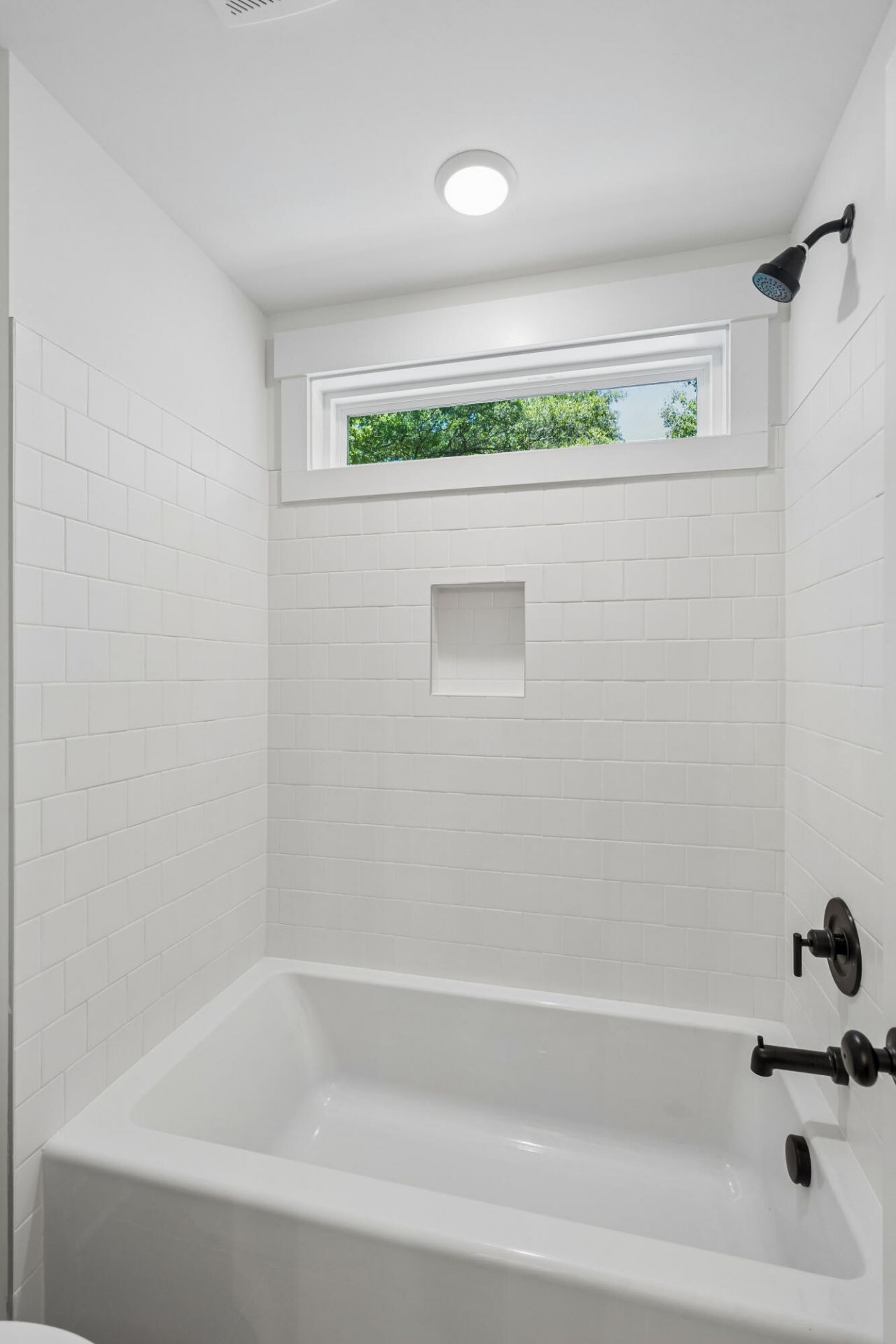 696 Eagle Street Photo 40