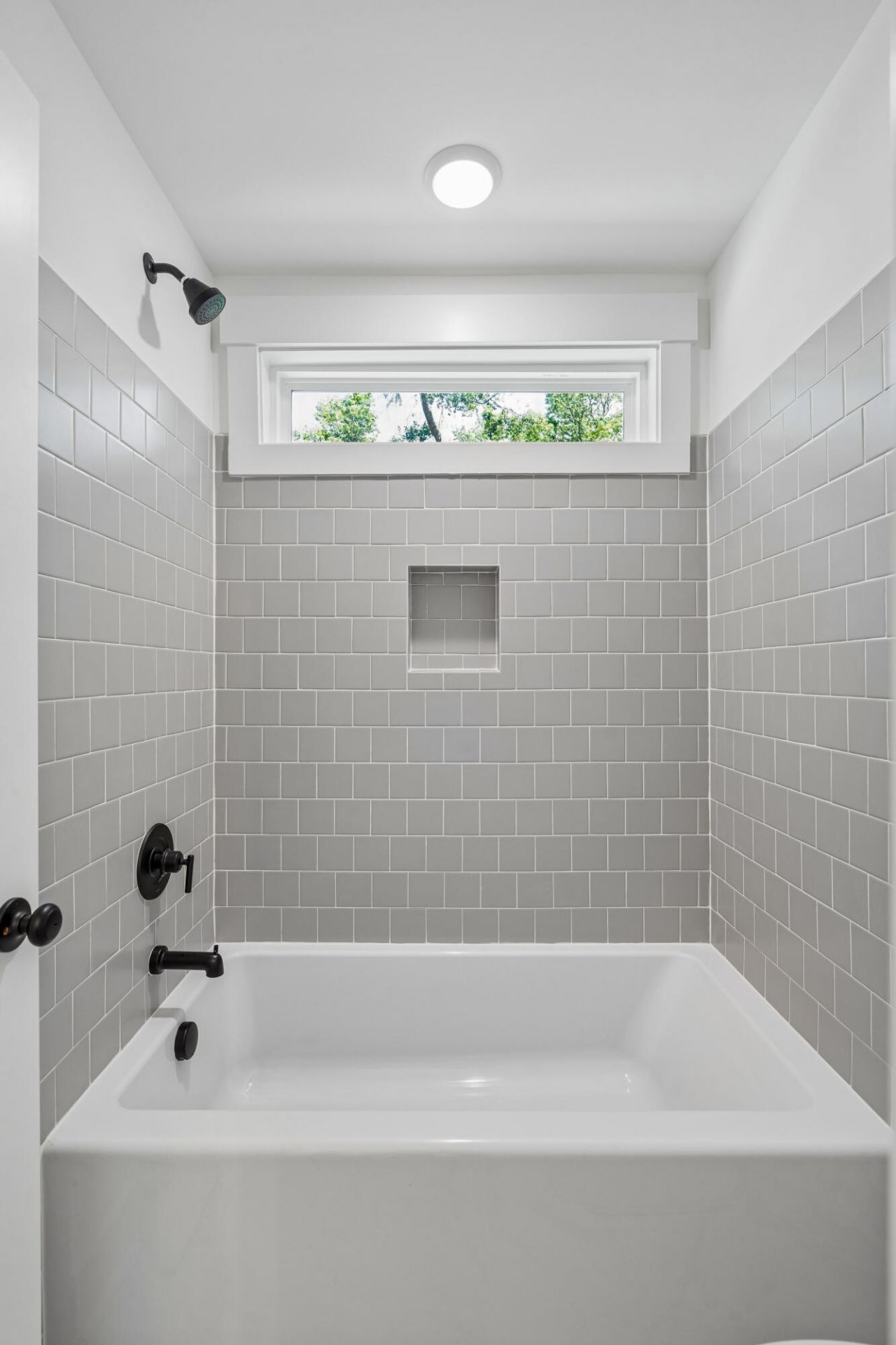 696 Eagle Street Photo 45