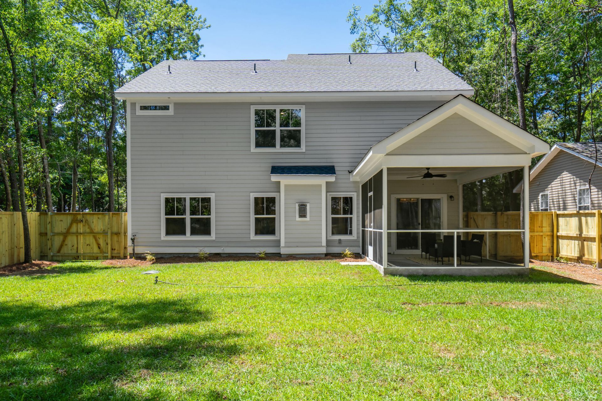 696 Eagle Street Photo 49