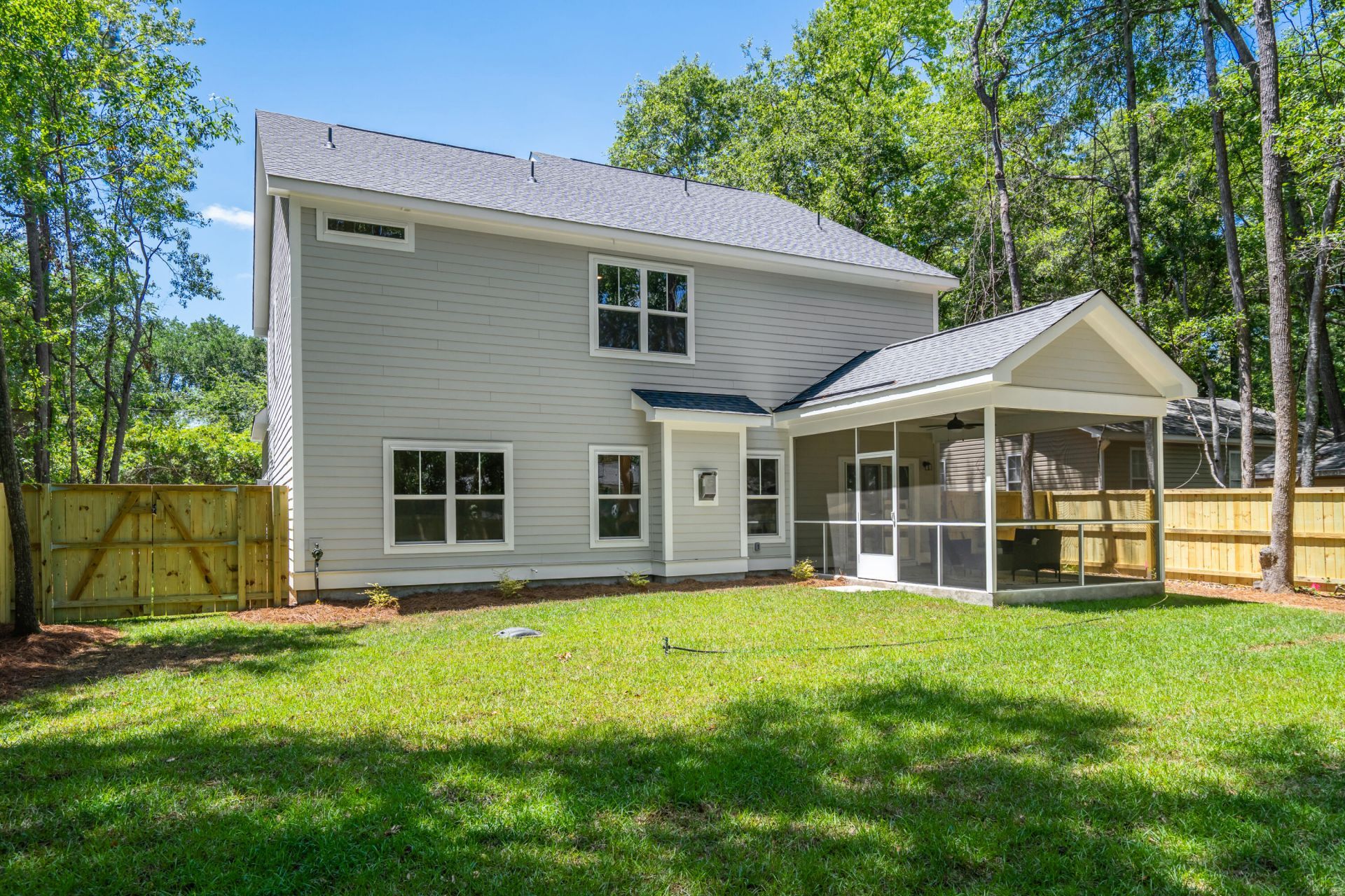 696 Eagle Street Photo 50