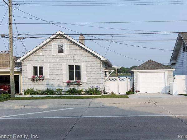 105 Gratiot Boulevard, Marysville, MI 48040