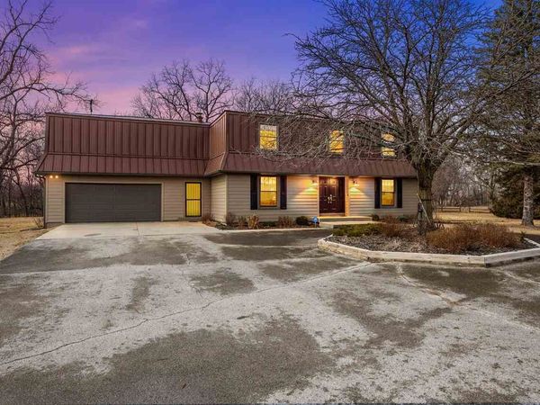 5297 Sand Rd. SE, Iowa City, IA 52240