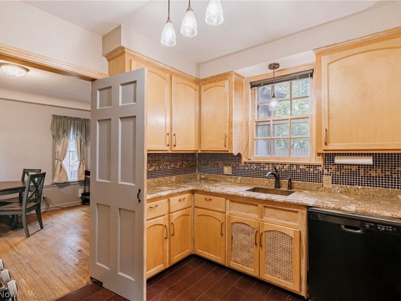 3675 Avalon Road, Shaker Heights, OH 44120 Photo 8