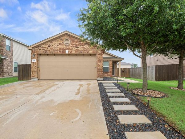 715 Estes PARK, Taylor, TX 76574