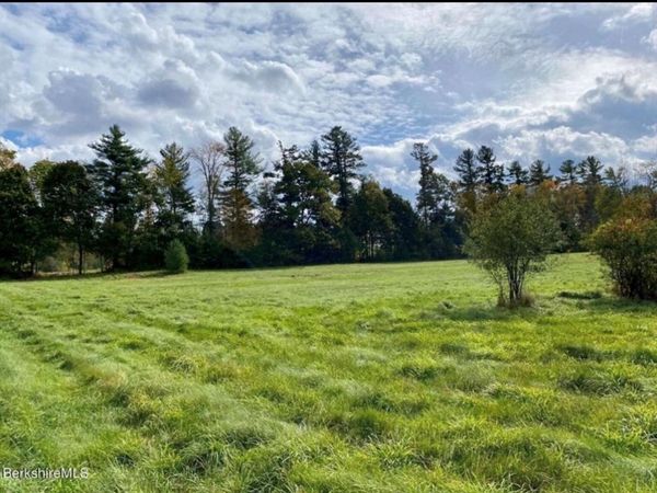 365 Churchill St, Pittsfield, MA 01201