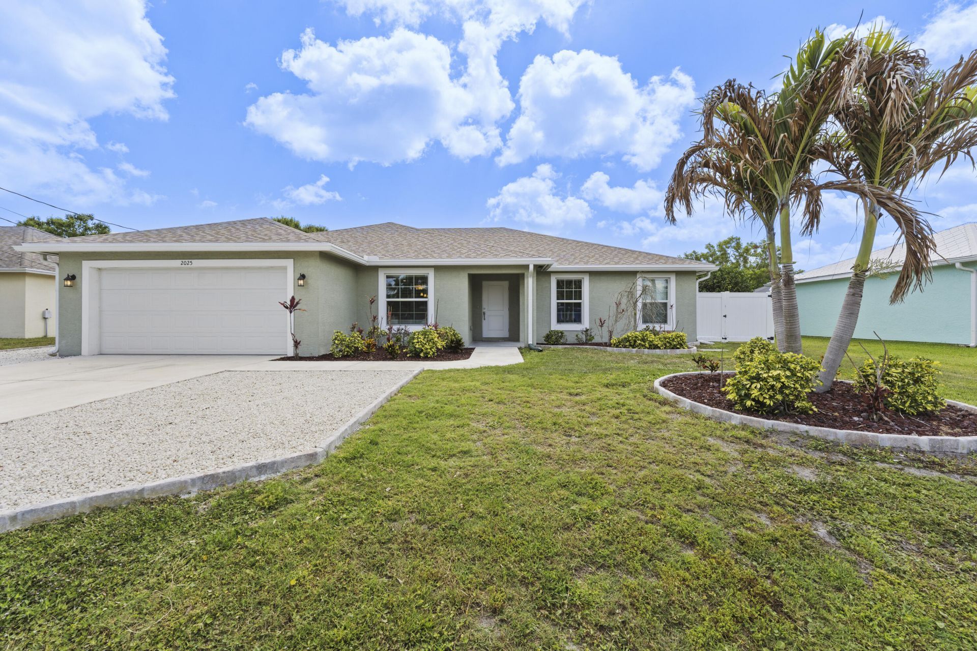 2025 SE South Buttonwood Drive, Port Saint Lucie, FL 34952 Photo
