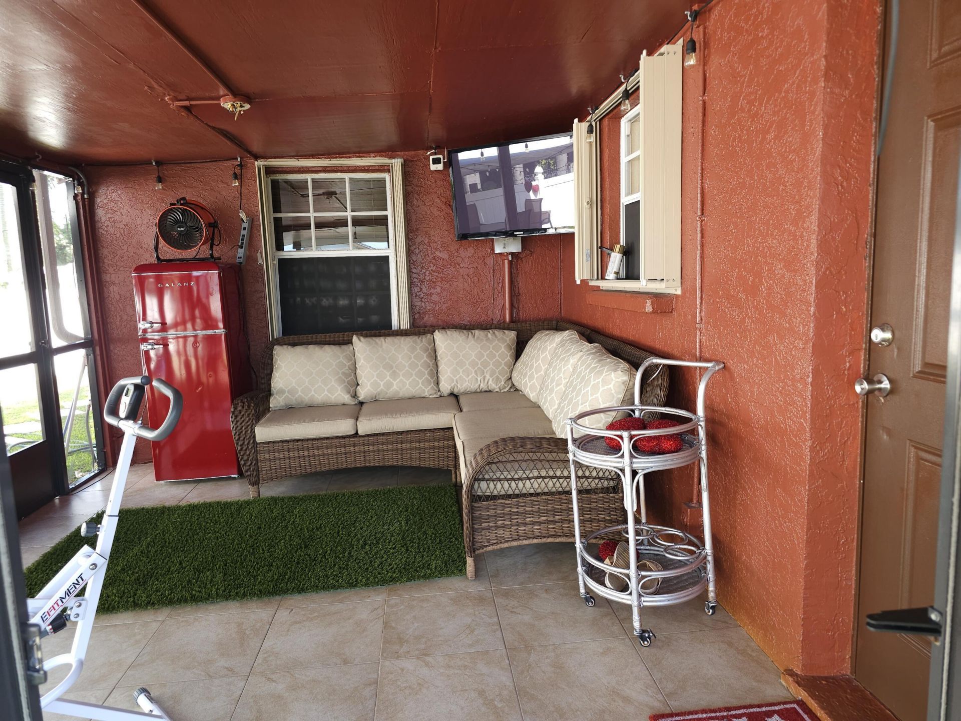 637 Dogwood Road, West Palm Beach, FL 33409 Photo