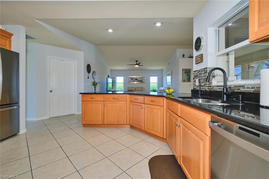 844 NE 6th Ave, Cape Coral, FL 33909 Photo