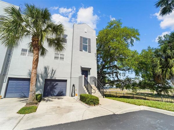 5301 ESCENA COURT , TAMPA, FL 33611