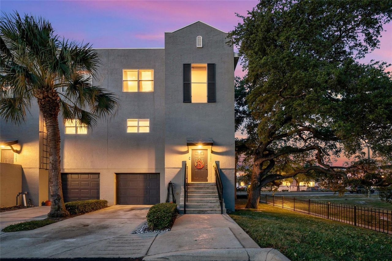5301 Escena Court, Tampa, FL 33611 Main Photo