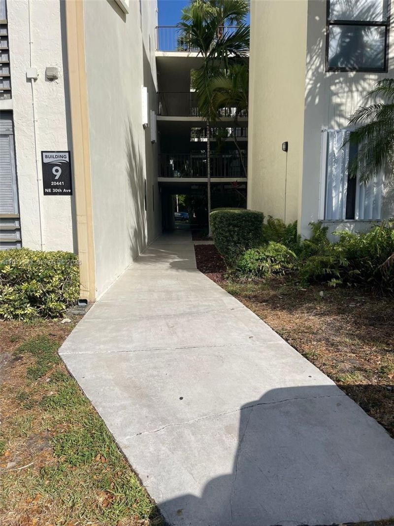 20441 NE 30th Ave, Unit 116-9, Aventura, FL 33180 Photo