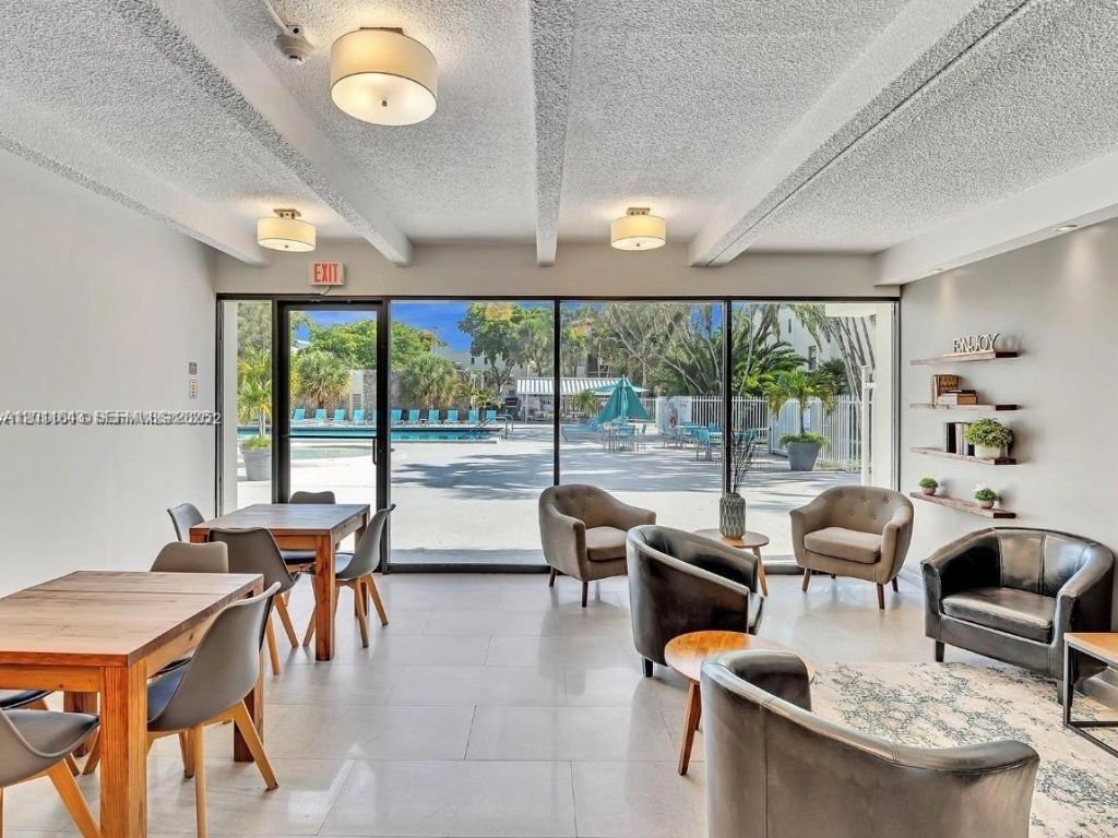 20441 NE 30th Ave, Unit 116-9, Aventura, FL 33180 Photo