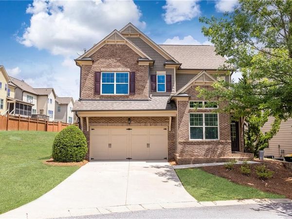 7595 Stoneridge Drive , Atlanta, GA 30328