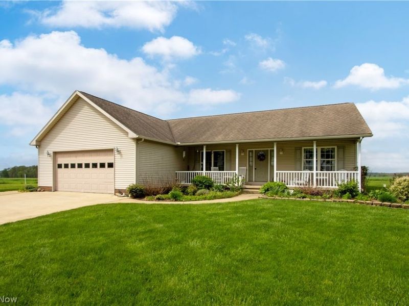 17361 Back Massillon Road, North Lawrence, OH 44666 Photo 1