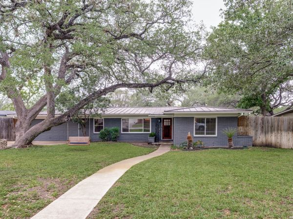523 WOODCREST DR, San Antonio, TX 78209