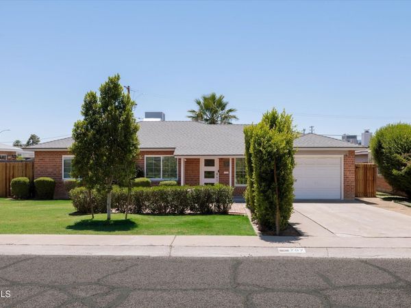 707 W LUKE Avenue, Phoenix, AZ 85013