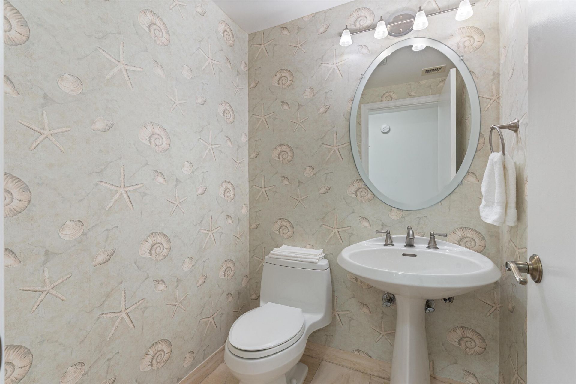 1300 S Ocean Boulevard, Unit 705, Pompano Beach, FL 33062 Photo