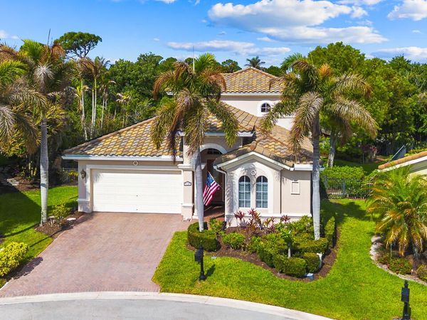 904 SW Pebble Lane, Palm City, FL 34990