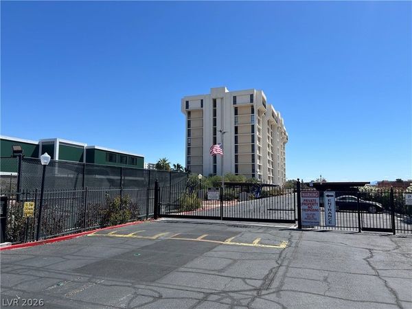3930 University Center , Unit 707, Las Vegas, NV 89119