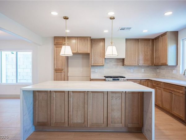 10000 Ranch Hand Avenue , Las Vegas, NV 89117