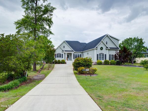 113 Bowline Road, New Bern, NC 28562