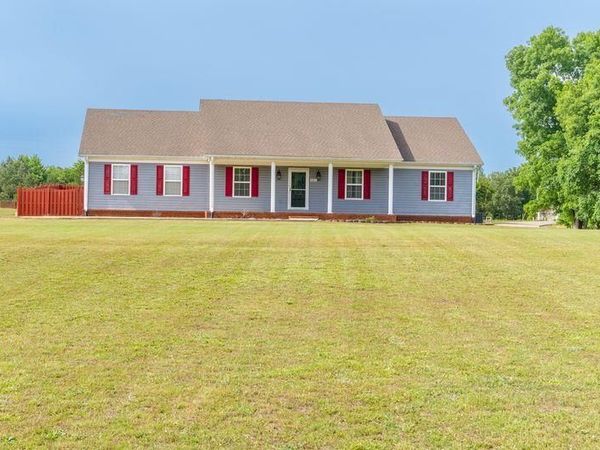 687 Co Rd 168, Killen, AL 35645