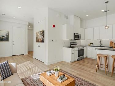 2217 N Fitzhugh Avenue, Unit 204, Dallas, TX 75204