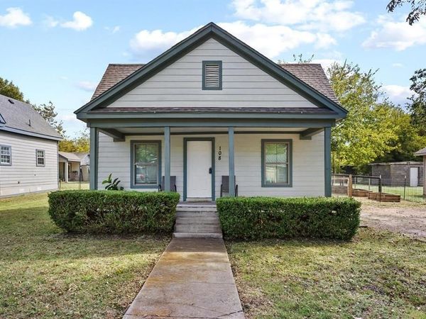 108 Holcombville Road, Tom Bean, TX 75489