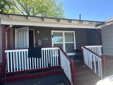 2502 E Overton Road, Dallas, TX 75216