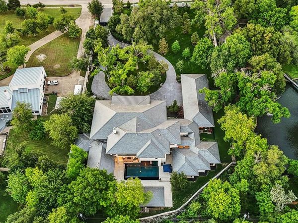 5214 Royal Lane, Dallas, TX 75229