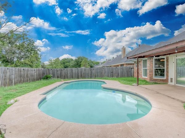 2209 Woodbridge Street , Bossier City, LA 71111