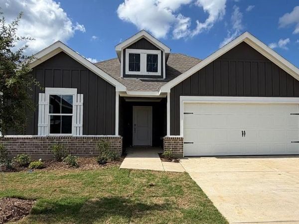 3013 Hidden Valley Drive, Lindale, TX 75771