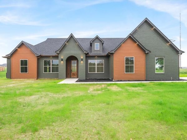 15558 County Road 436 , Lindale, TX 75771