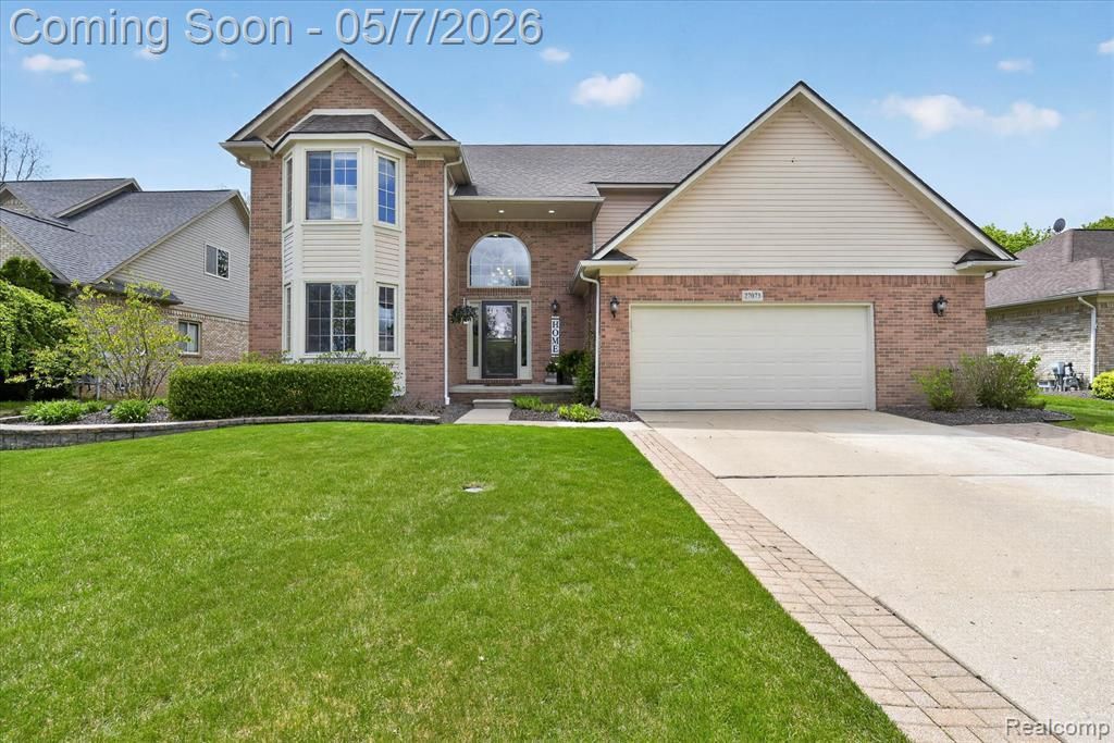 27073 Hawthorne Boulevard, Flat Rock, MI 48134 Main Photo