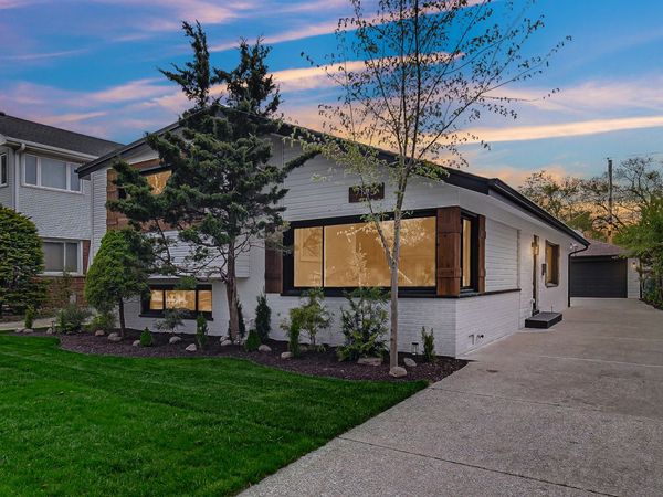 7135 N OZARK Avenue , Chicago, IL 60631