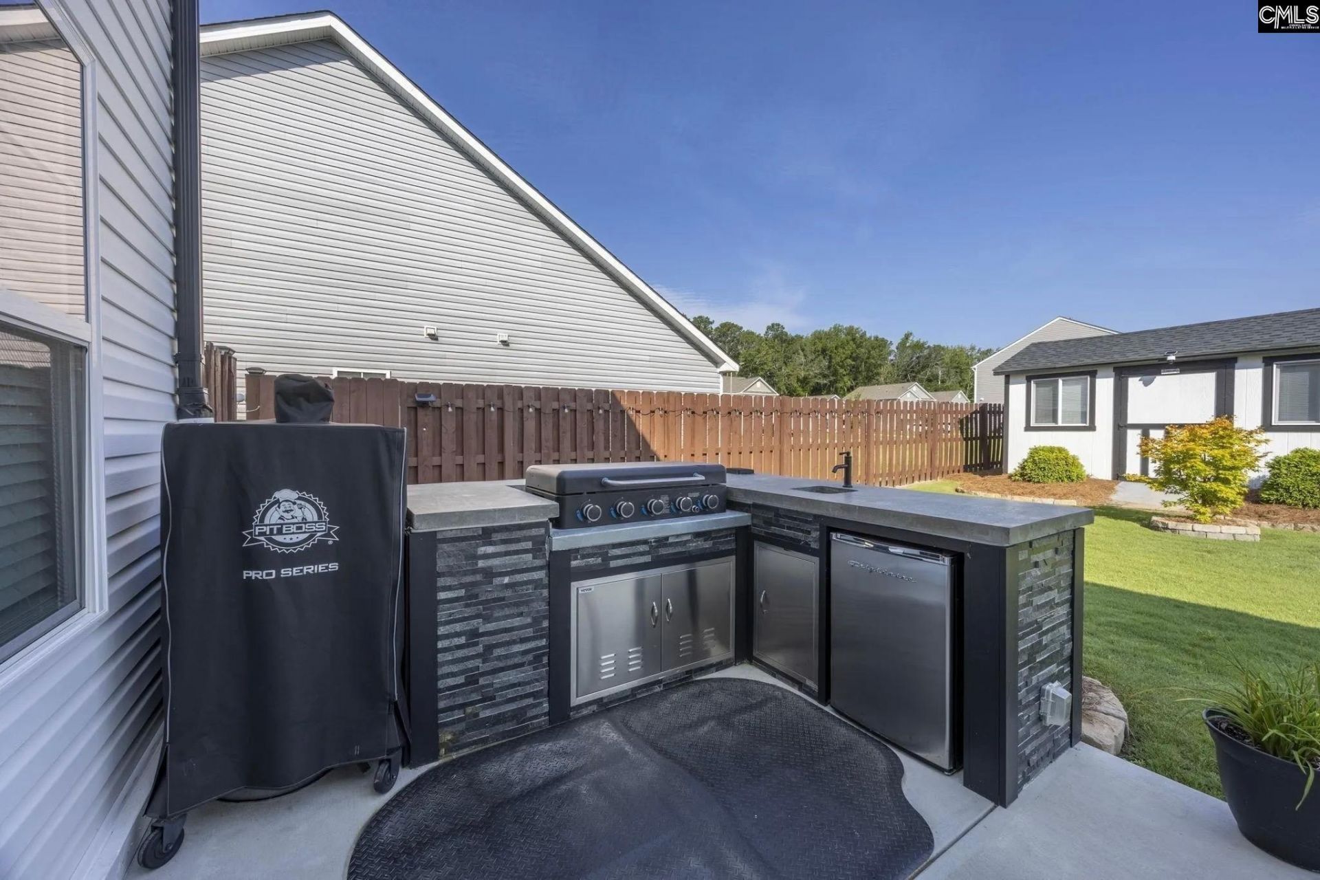 2109 Chance Way  Photo 5