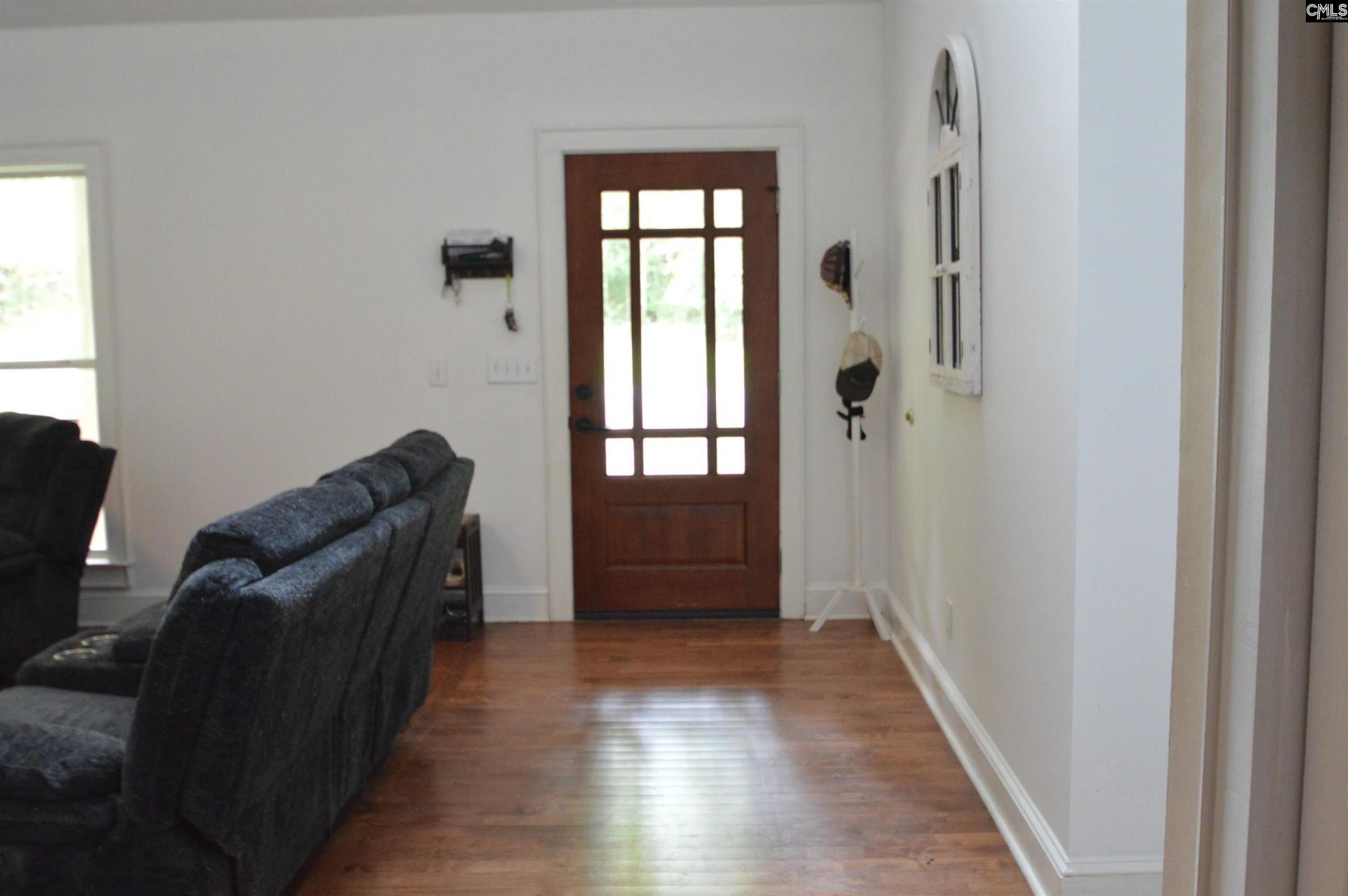 388 Sessions Road  Photo 16