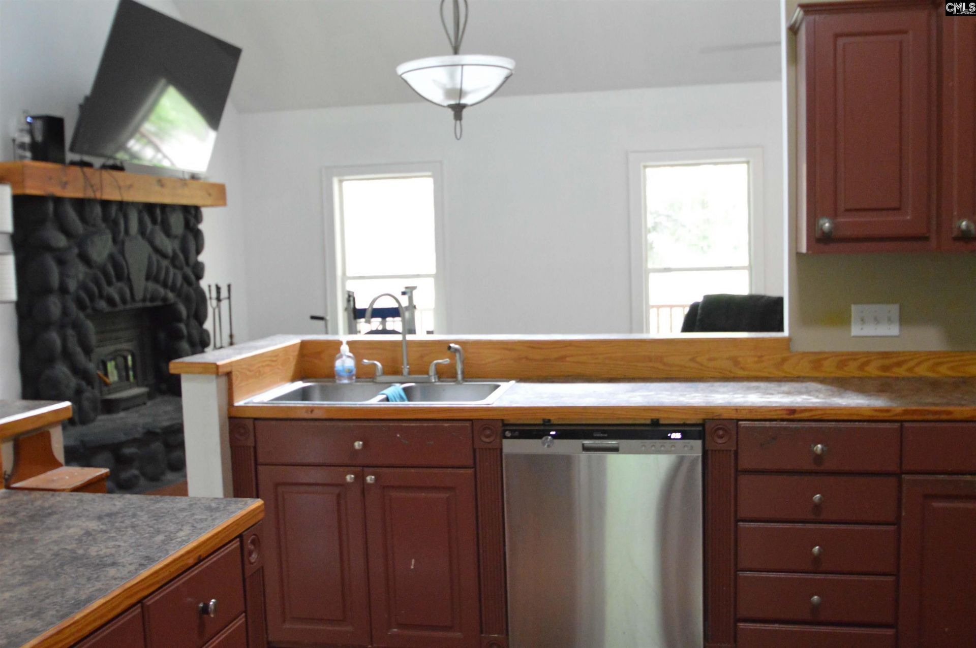 388 Sessions Road  Photo 19