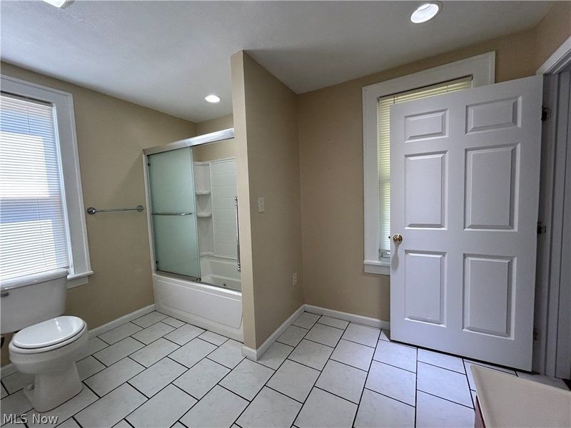 180 W Church Street, Wintersville, OH 43953 Photo 12