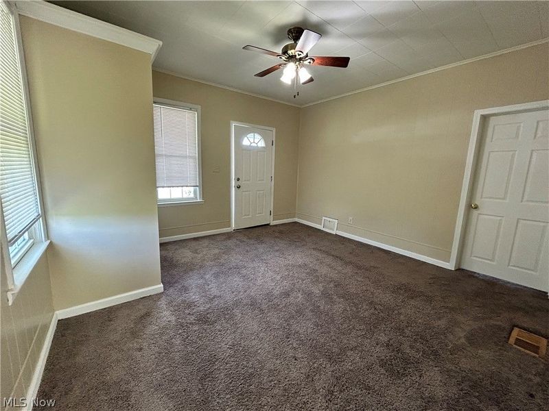 180 W Church Street, Wintersville, OH 43953 Photo 6