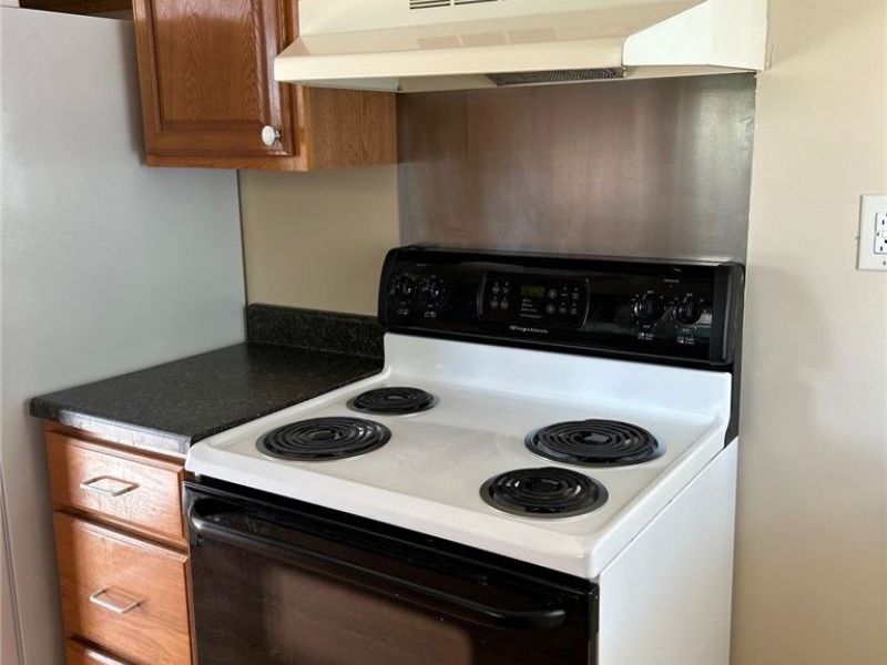 180 W Church Street, Wintersville, OH 43953 Photo 7