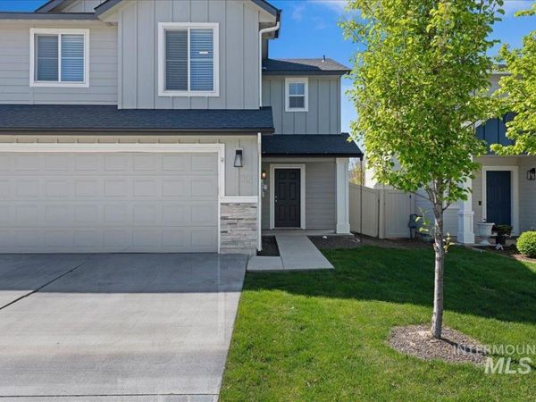 913 W Apple Pine St, Meridian, ID 83646