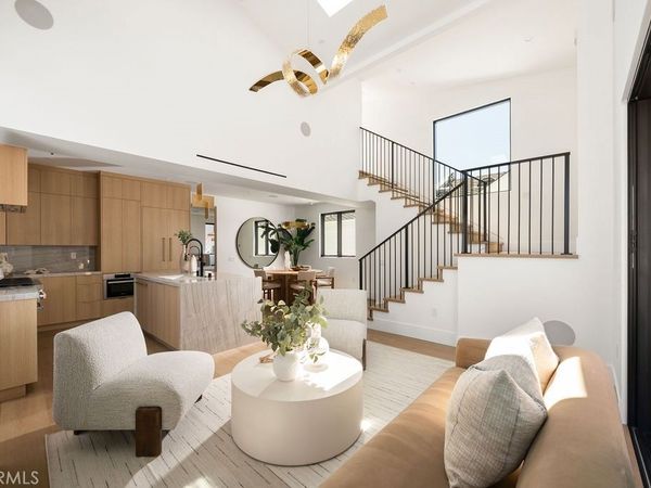 518 Poinsettia Avenue, Unit B, Corona Del Mar, CA 92625