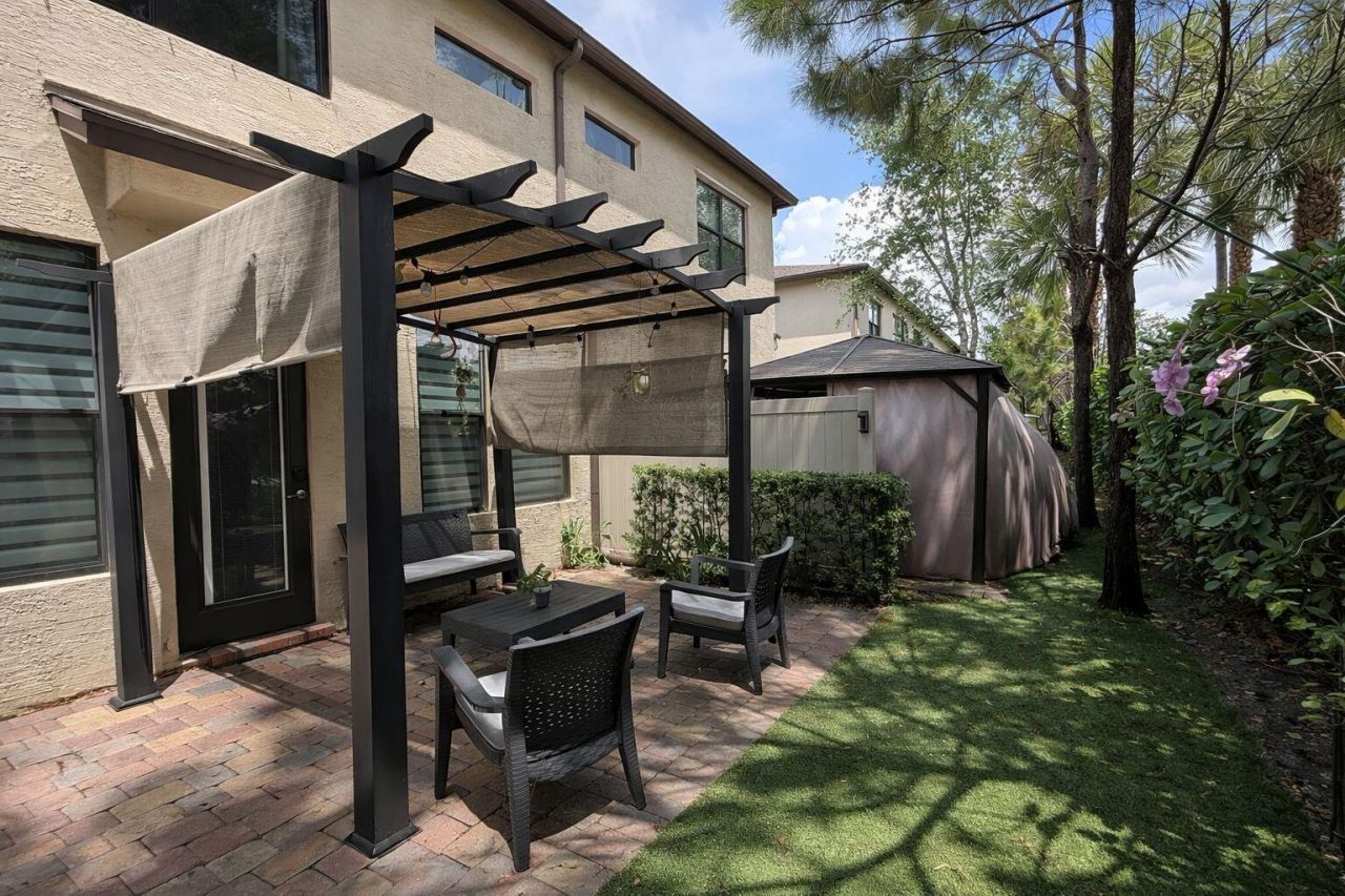 2394 Post Street, Palm Springs, FL 33406 Photo