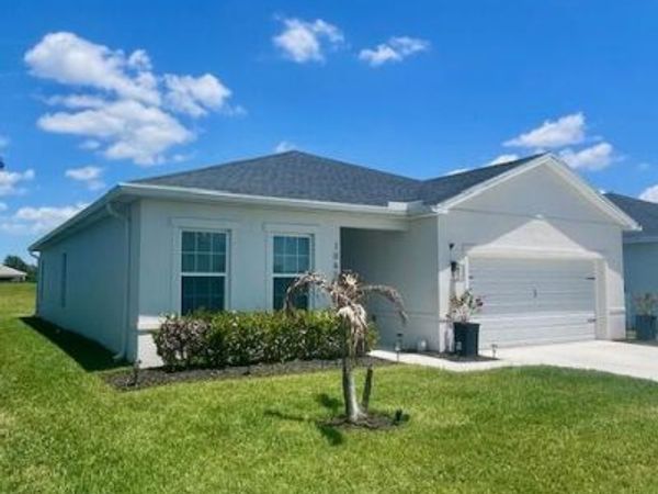 10657 SW Vasari Way, Port St. Lucie, FL 34987