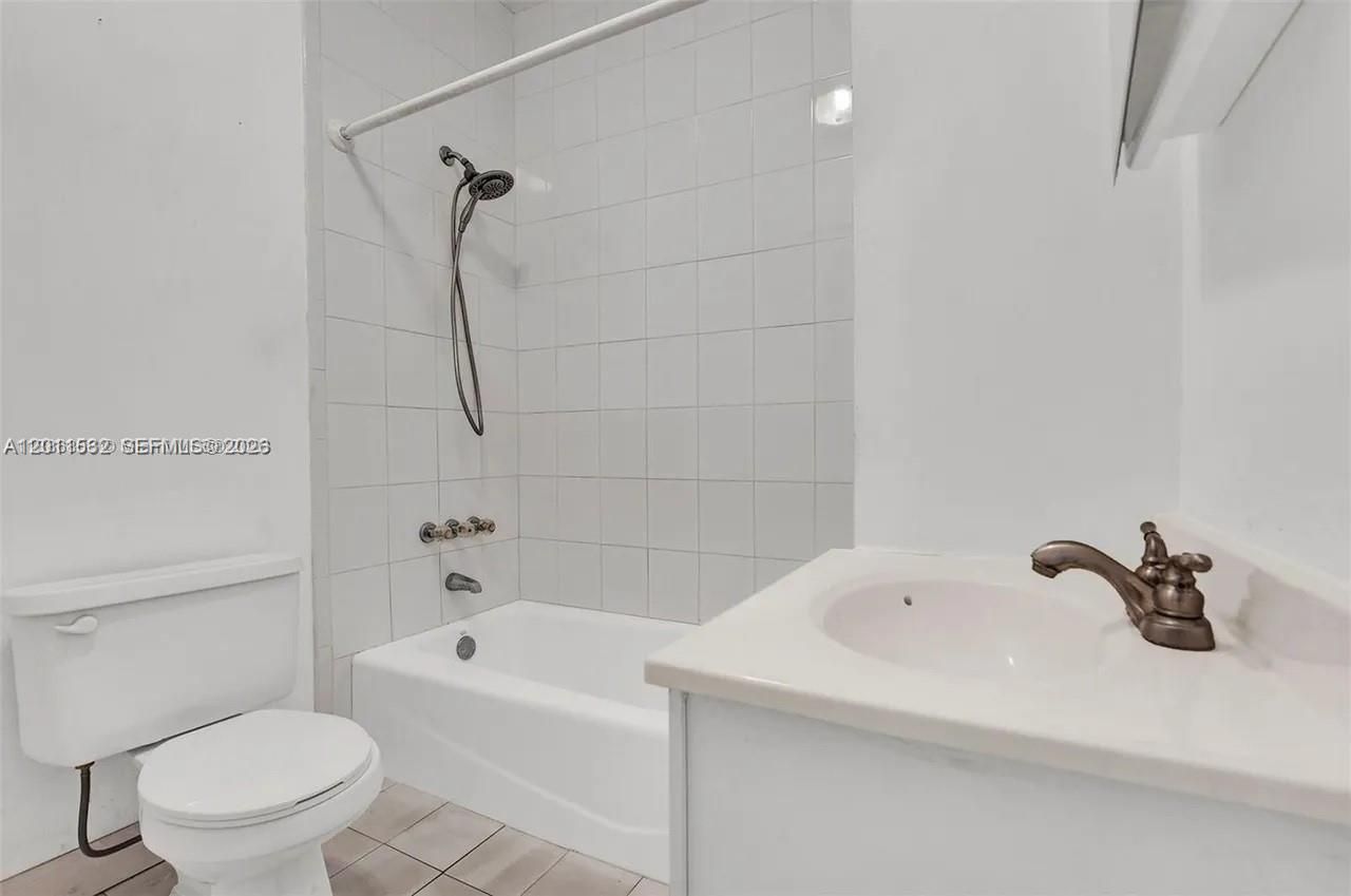 437 Swan Avenue, Miami Springs, FL 33166 Photo