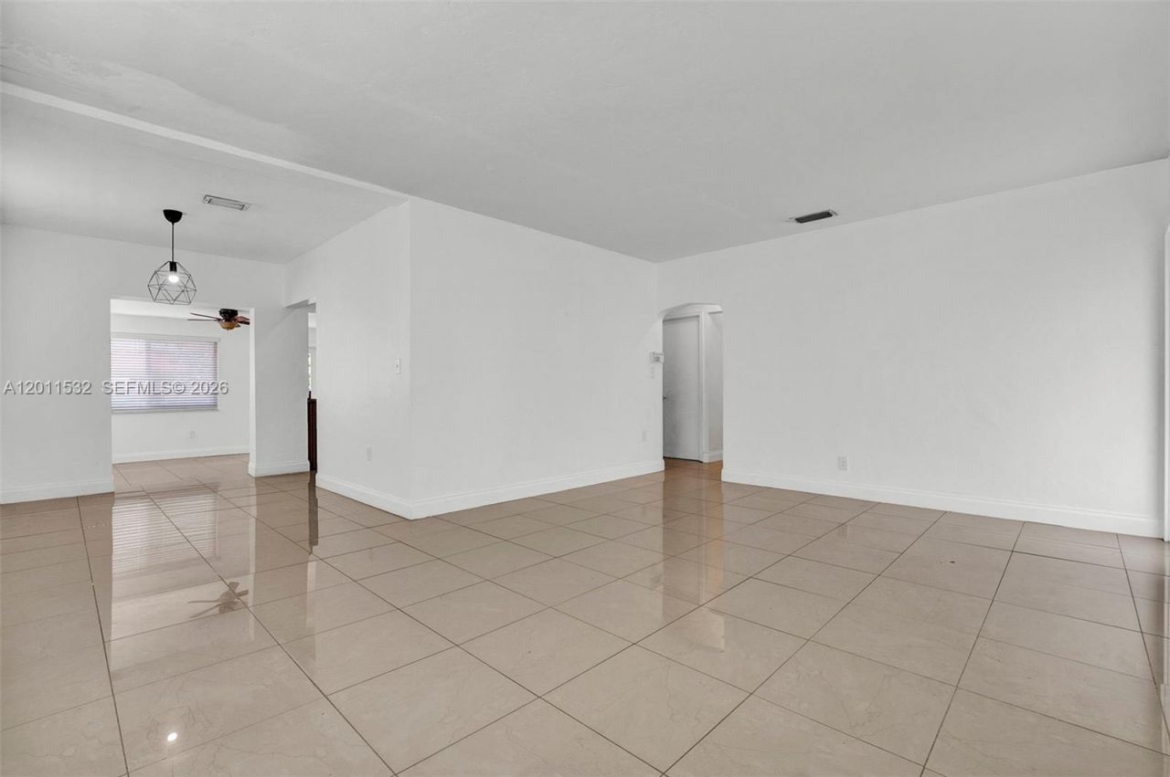 437 Swan Avenue, Miami Springs, FL 33166 Photo
