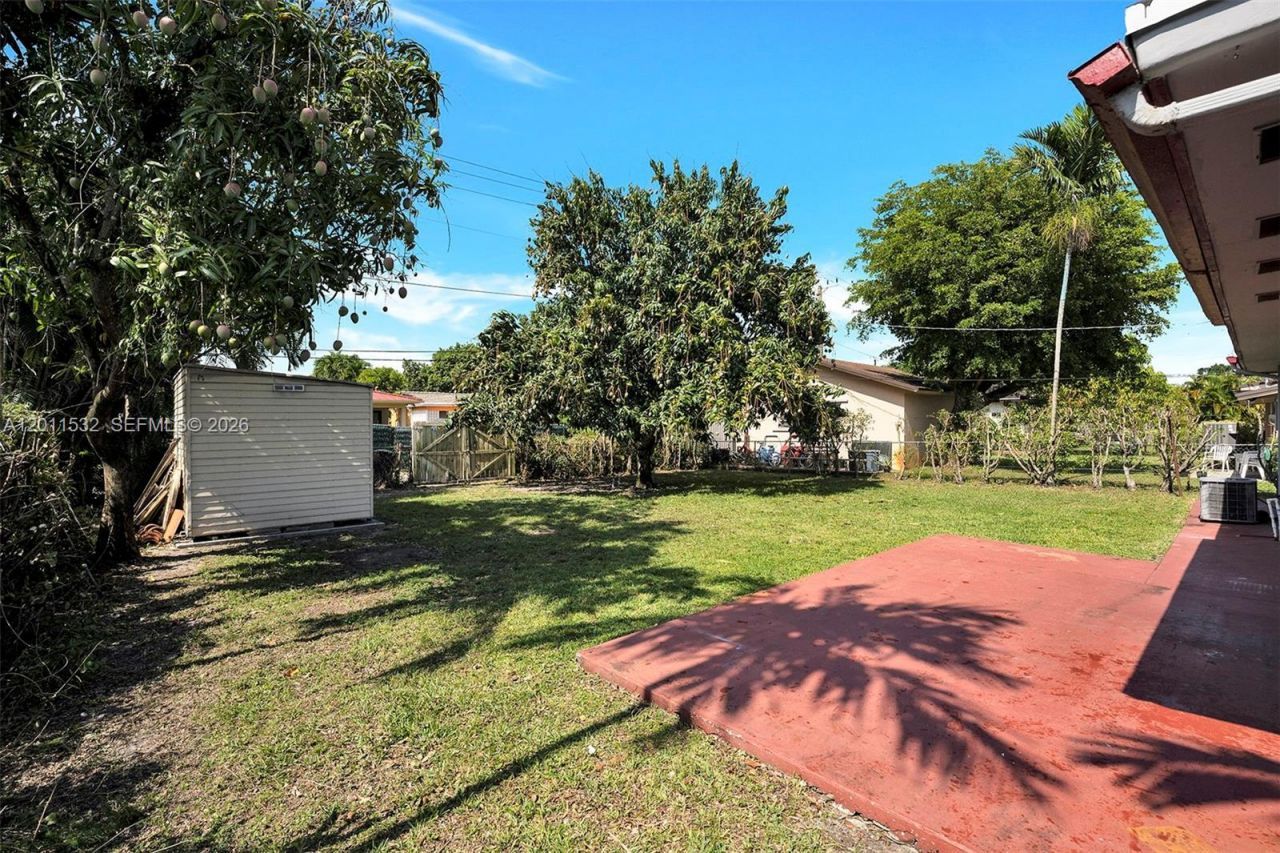 437 Swan Avenue, Miami Springs, FL 33166 Photo