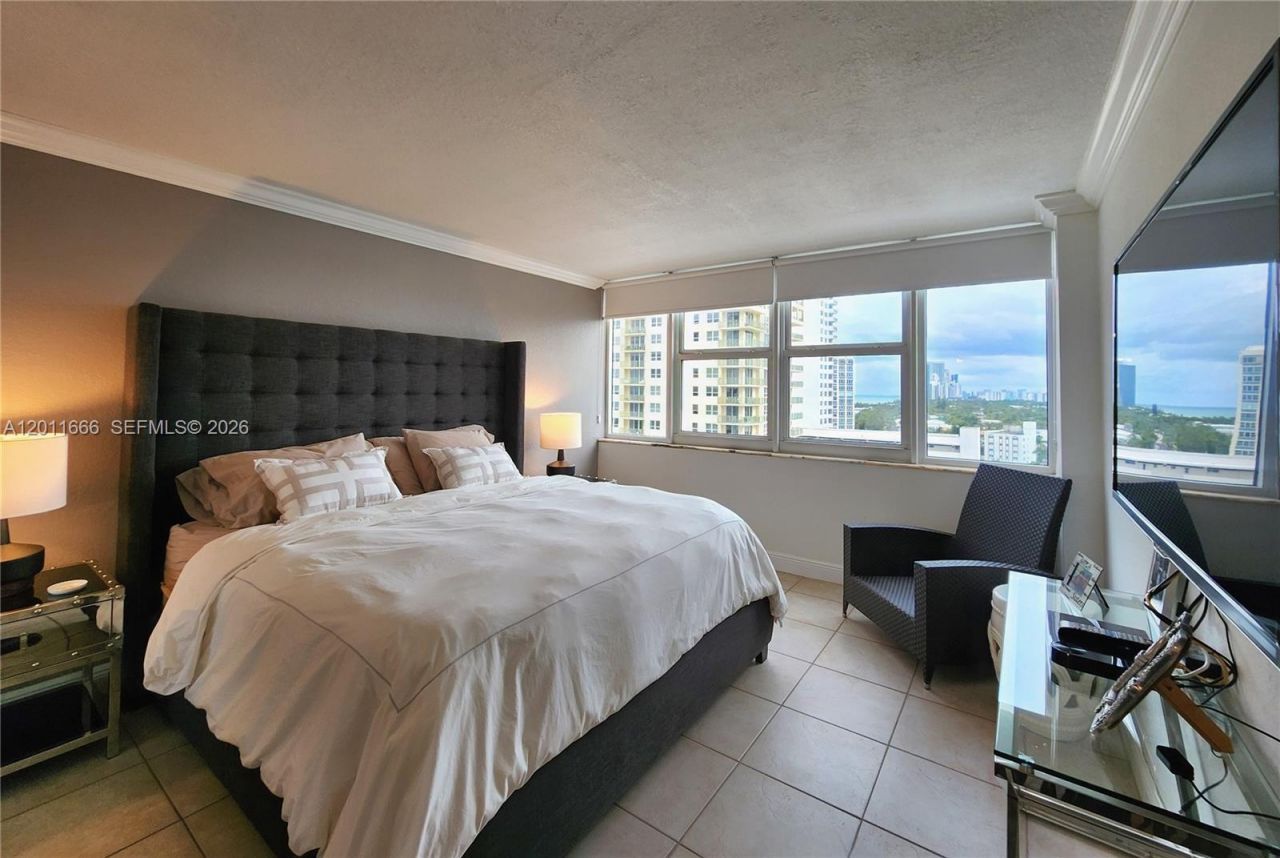 2030 S Ocean Dr , Unit 1107, Hallandale Beach, FL 33009 Photo